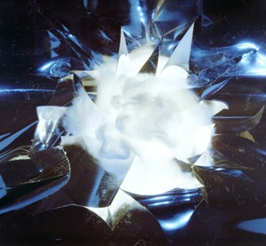 "Bomb No.5", 2005, ca. 120x170cm, c-print, 2+1AP